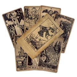 Jeu de tarot Sketch Rider : un outil de divination et d’oracle unique