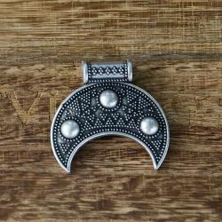 Amulette slave Lunula : Pendentif croissant de lune pour femmes