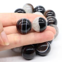 Schwarze Achatkugeln: Heilkristalle für Dekoration & Schmuck