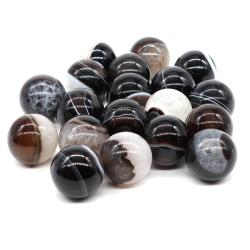 Schwarze Achatkugeln: Heilkristalle für Dekoration & Schmuck