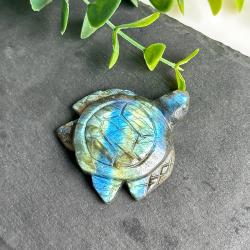 Labradorit Kaplumbağa Oyması: Reiki Şifa ve Meditasyon Taşı