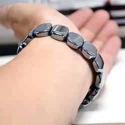 Bracelet en hématite pour homme : un regain de confiance et d'énergie