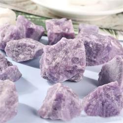 Cristal de lépidolite violette : pierre de guérison Reiki naturelle et décoration