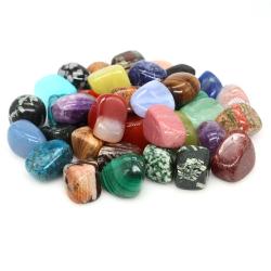 Heilkristalle: Natürliche Trommelsteine ​​& Reiki-Quarz