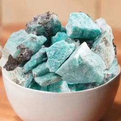 Amazonite brute en vrac : polissage, artisanat et lithothérapie