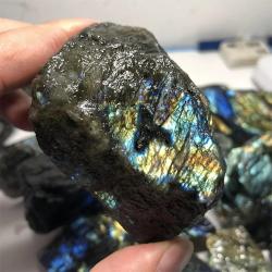 Cristalli di labradorite: pietre curative Reiki per decorazioni e acquari