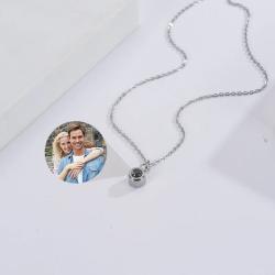 Collana con foto personalizzata: Proietta il tuo amore (100 lingue)