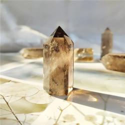 Zauberstabspitzen aus Rauchquarz: Natürliche Heilkristalle & Dekoration