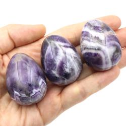 Uova di Yoni di Ametista: Cristalli Curativi Naturali per Chakra e Reiki