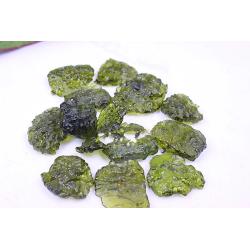 Pendentif en moldavite - Pierre d'énergie naturelle | Lot de 5 à 6 g