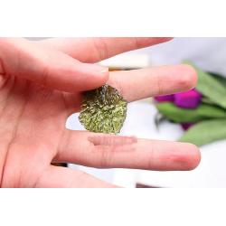 Pendentif en moldavite - Pierre d'énergie naturelle | Lot de 5 à 6 g