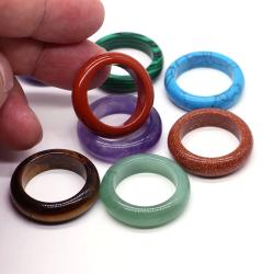 Chakra-Ring aus Heilkristallen | Vintage- und Punk-Edelsteinschmuck