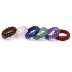 Chakra-Ring aus Heilkristallen | Vintage- und Punk-Edelsteinschmuck