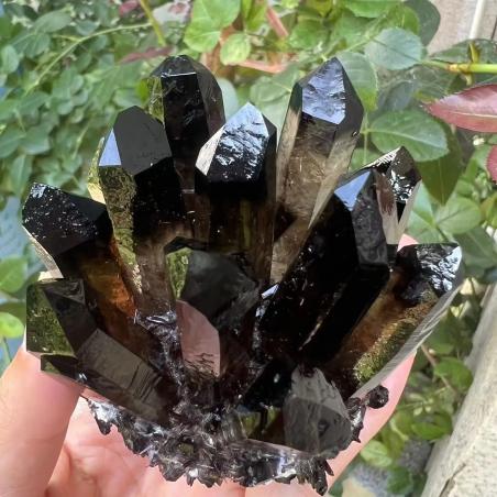 Amas de cristaux de quartz noir fumé : Guérison et énergie