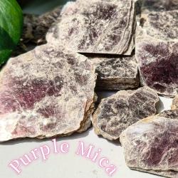 Tranche de lépidolite naturelle : cristal brut pour le Reiki et les chakras