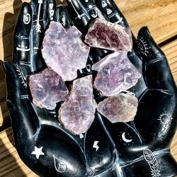 Tranche de lépidolite naturelle : cristal brut pour le Reiki et les chakras