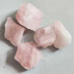 Rosenquarz-Kristalldekoration: Natürliche rosa Heil- und Wohnenergie