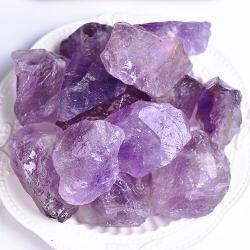 Amethyst-Rohstein: Energieheilung & Chakra-Ausgleich