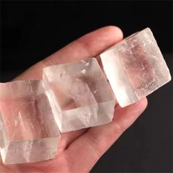 Cubes et plaques de calcite d'Islande : cristaux de calcite brute pour la guérison et l'énergie