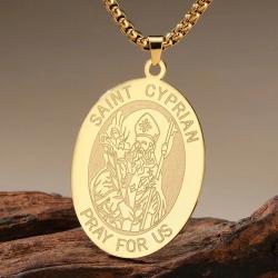 Collier avec médaille de Saint Cyprien : Protection et invocations puissantes
