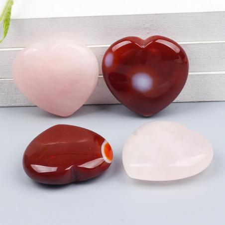 Cuore di agata e quarzo rosa: cristalli curativi Reiki, decorazioni