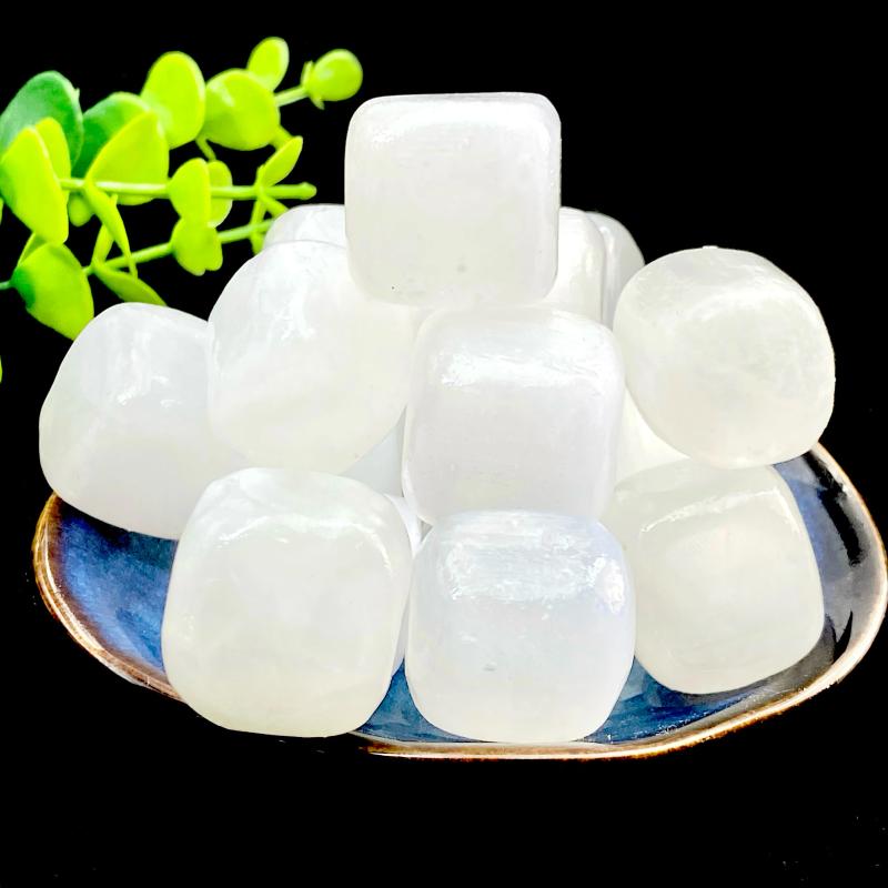 Pietre levigate di selenite - Cristalli curativi per l'arredamento della casa e l'acquascaping