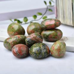 Pietra preziosa Unakite: decorazioni naturali, guarigione energetica e artigianato