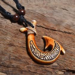 Collier ras du cou maori en os d'hameçon | Pendentif style vintage