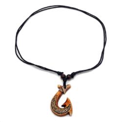 Collier ras du cou maori en os d'hameçon | Pendentif style vintage