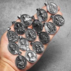 Collier pendentif Vierge Marie en acier inoxydable - Amulette puissante