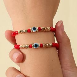 Set aus rotem Armband im böhmischen Stil: Glücksbringer und Amulette für Paare