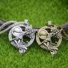 Collier pendentif déesse Athéna : Bijou inspiré de la mythologie grecque pour femme