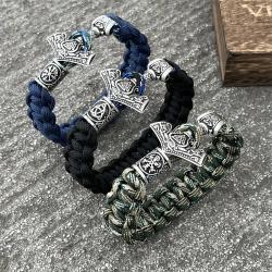 Bracciale con rune norrene Mjolnir: amuleto vichingo