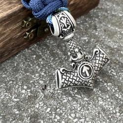 Bracciale con rune norrene Mjolnir: amuleto vichingo