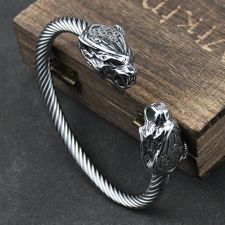 Wikinger-Wolf-Armband: Herren-Armreif aus Edelstahl mit Amulett