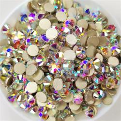 Strass scintillants : cristaux AB, base dorée, dos plat pour le bricolage