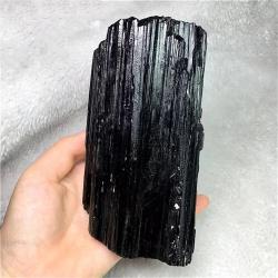 Gravier de tourmaline noire brute : Guérison naturelle et protection contre les champs électromagnétiques