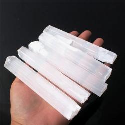 Baguettes de sélénite et de cristal de roche pour le Reiki et la guérison