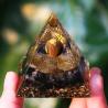 Pyramide d'orgonite en améthyste : Soins Reiki et harmonisation des chakras