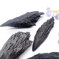 Siyah Turmalin ve Kuvars Kristal Kümesi: Doğal Enerji Taşı Spektroskopisi...