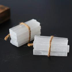 Bâtonnets et baguettes de cristal de sélénite pour la méditation et la décoration