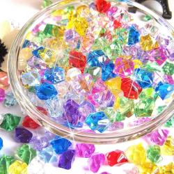 Çocuklar İçin El Sanatları Malzemeleri: Renkli Plastik Taşlar ve Kristaller - 100 Parça