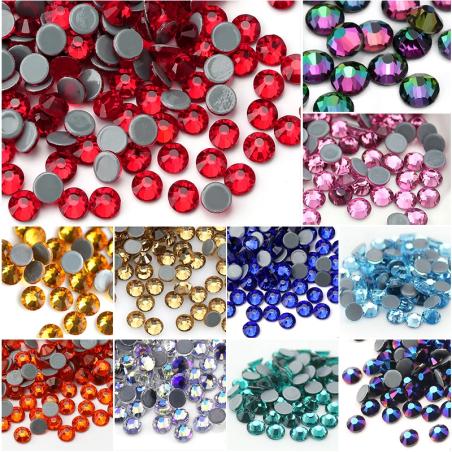 Strass multicolores pour ongles et loisirs créatifs - Cristaux à dos plat QIAO