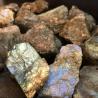 Cristaux de labradorite brute : pierres naturelles en gros pour la joaillerie