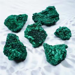 Cube de cristal de malachite brute naturelle - Spécimen minéral unique pour la décoration