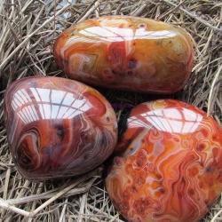 Madagascar Agate Geode: Natural Healing Crystal Decor