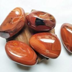 Madagascar Agate Geode: Natural Healing Crystal Decor