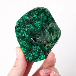 Malachite brute : Pierre de guérison, de divination et de décoration naturelle