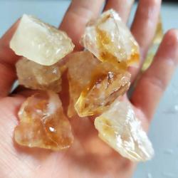 Cristaux de citrine brute aux vertus curatives | Pierres naturelles pour la décoration et les cadeaux