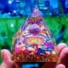 Pyramide génératrice d'énergie orgonique en améthyste et péridot